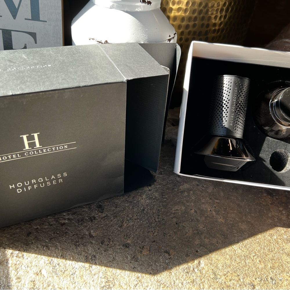 Hotel Collection Hourglass Diffuser - Picture 4 of 6